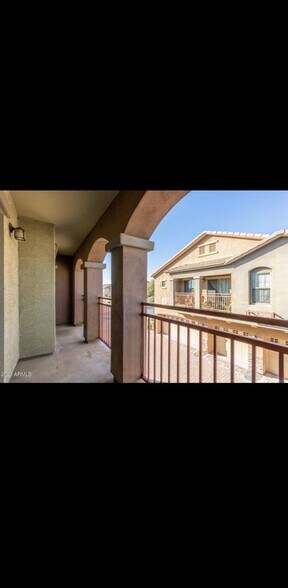 Building Photo - 2150 E Bell Rd