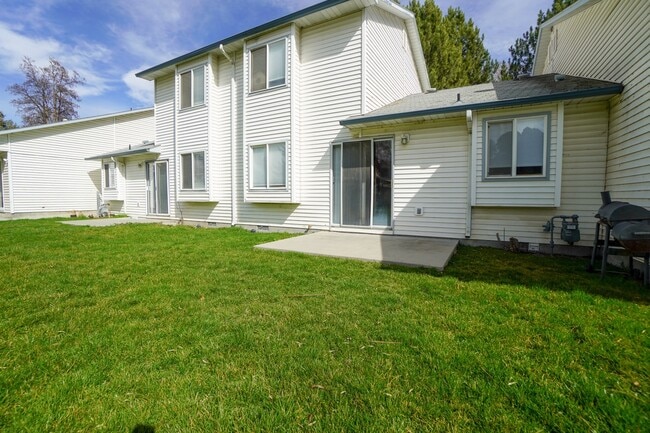 Building Photo - 231 N Paradise Ave