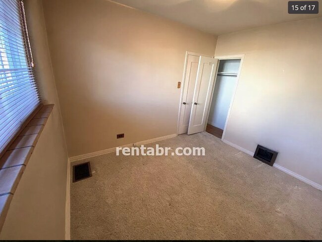 Building Photo - Come home to this Two Bedroom Bungalow in ...