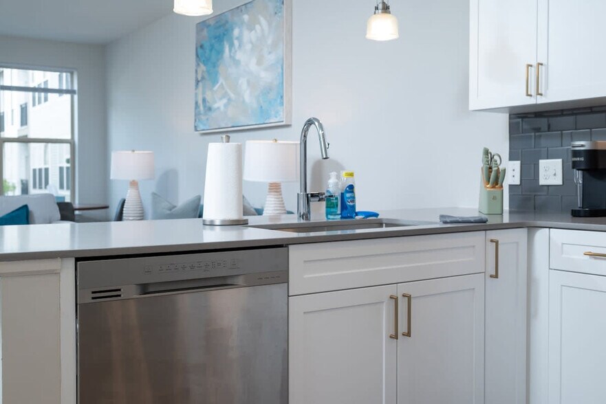 Building Photo - 360 Foley St