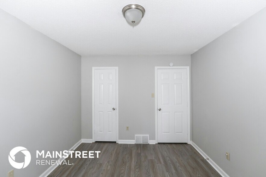 Building Photo - 4652 Blandford Dr
