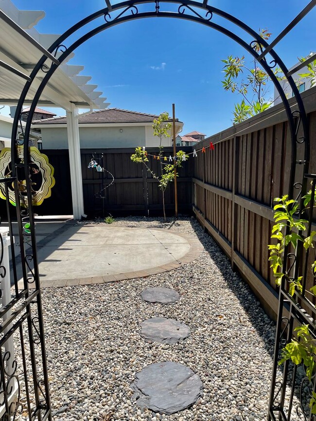 Building Photo - Wow! Custom Built Smart Home in Sutter Par...