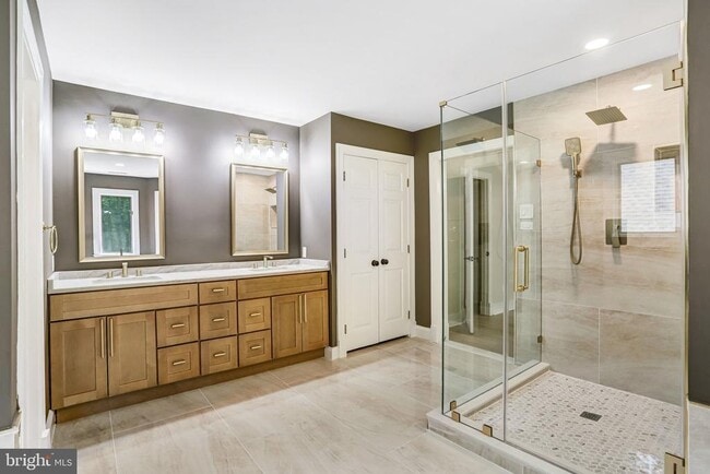 Building Photo - 11109 Elmview Pl