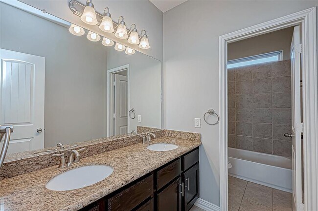 Building Photo - 30806 Academy Trace Dr