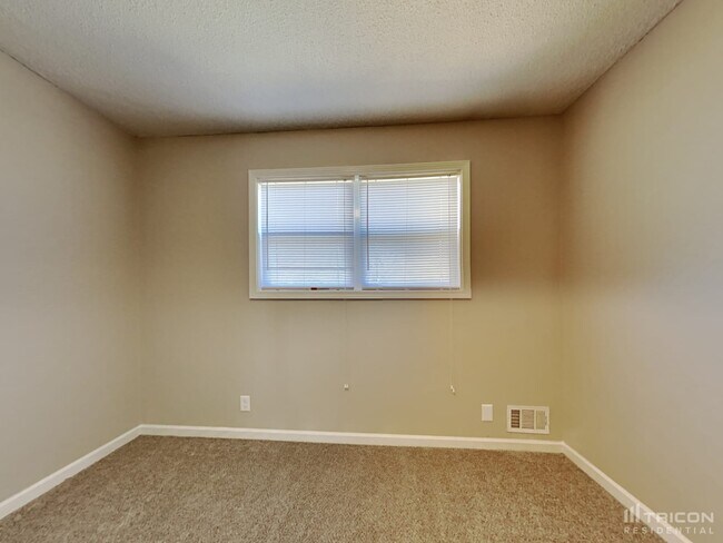 Building Photo - 2632 John Petree Rd