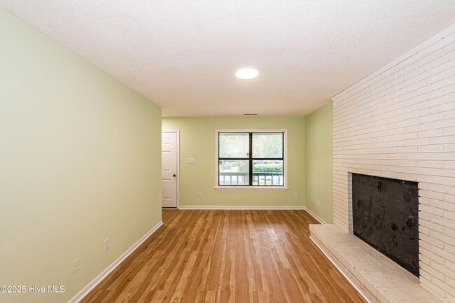Building Photo - 1100 Audrey Ct