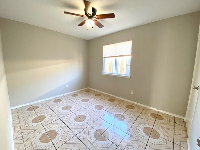 Building Photo - 4211 Buras Pass Ln