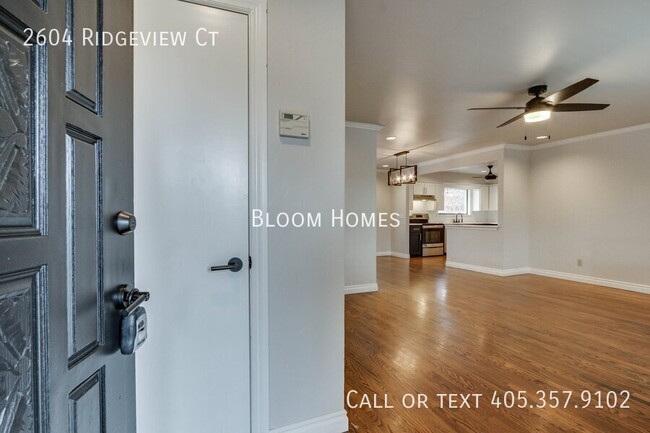 Building Photo - 2604 Ridgeview Ct