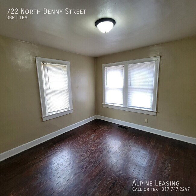 Building Photo - 722 N Denny St