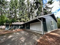 Building Photo - 7120 Sierra Dr SE