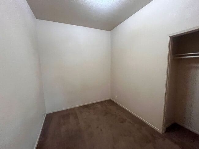 Building Photo - Charming 3 bedroom 2 bath for Rent!