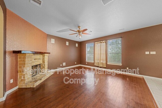 Building Photo - 141 Springtree Gate
