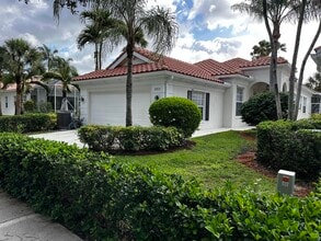 Building Photo - 2023 Valencia Dr
