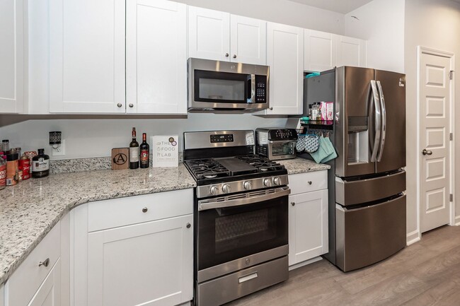 Building Photo - 3 Bedroom 2.5 Bath Single Family Home in W...