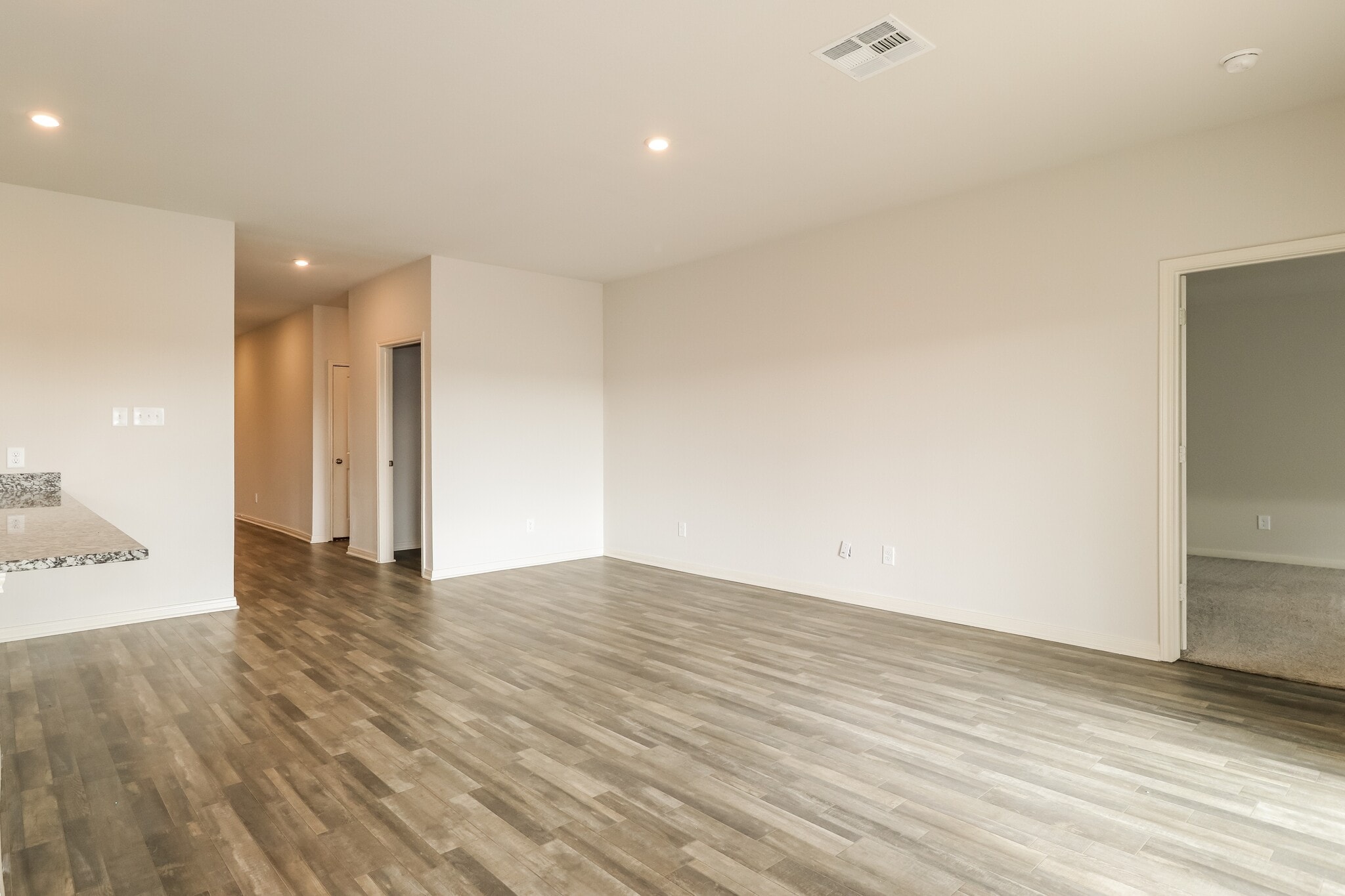 Building Photo - 136 Rustic Trce