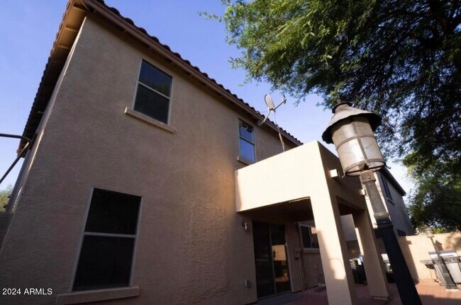 Building Photo - 9427 W Virginia Ave