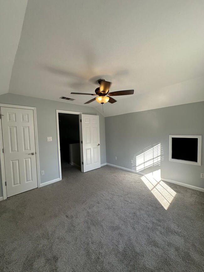 Building Photo - Gorgeous Deerfield Plantation 4 Bed 2.5 Ba...