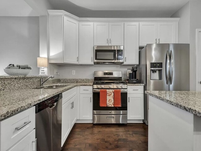 Building Photo - Luxury Bellevue Townhome in Harpeth Park