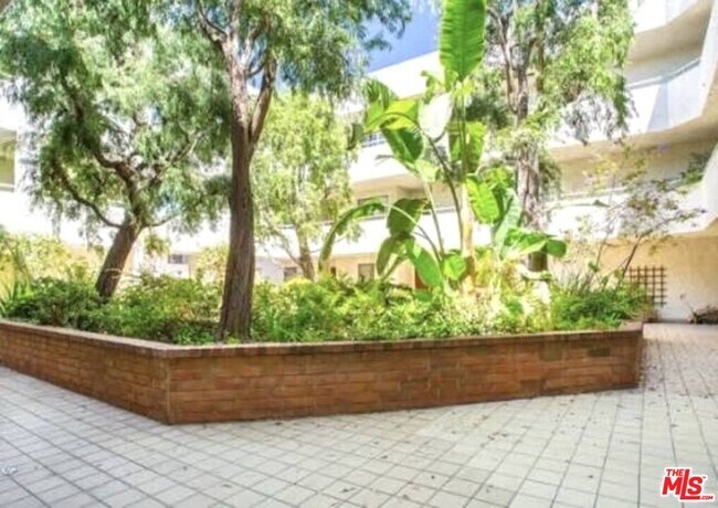 Building Photo - 3544 S Centinela Ave