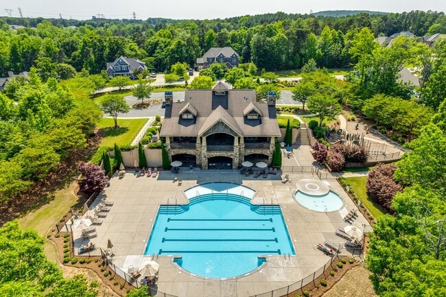 Building Photo - Spectacular 5 Bedrm, 3.5 Bath in the gated...