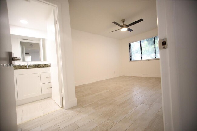 Building Photo - 9200 W Atlantic Blvd