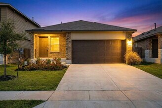 Building Photo - Charming 3-Bed 2 Bath Oasis with Amazing Amenities