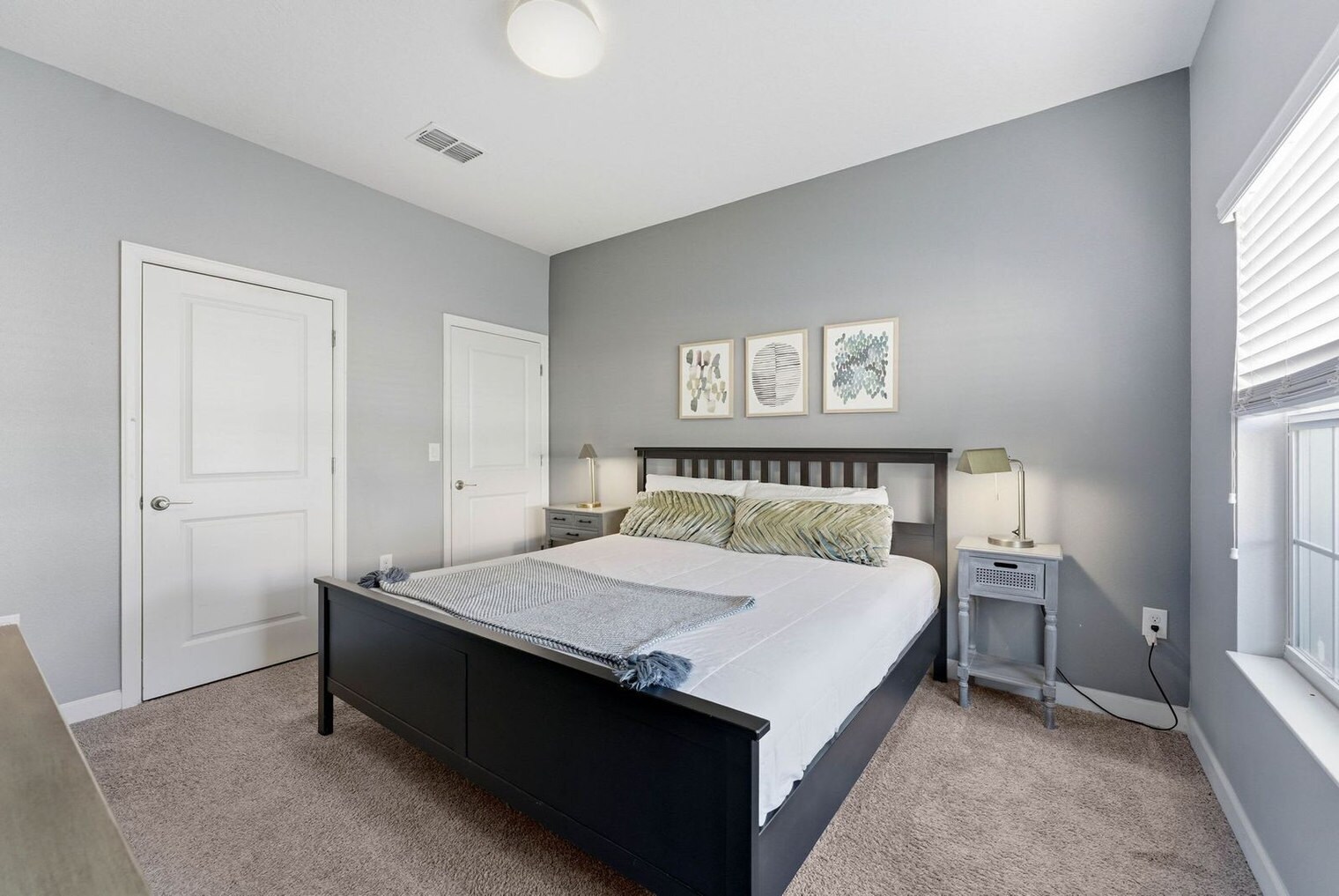 Building Photo - 8924 Stinger Dr