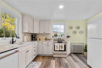 Building Photo - 72 Kane Ave