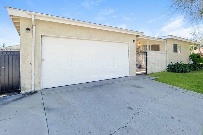 Building Photo - 2256 McNab Ave