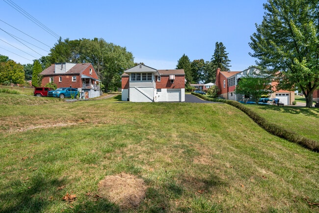 Building Photo - 5116 Cherryvale Dr