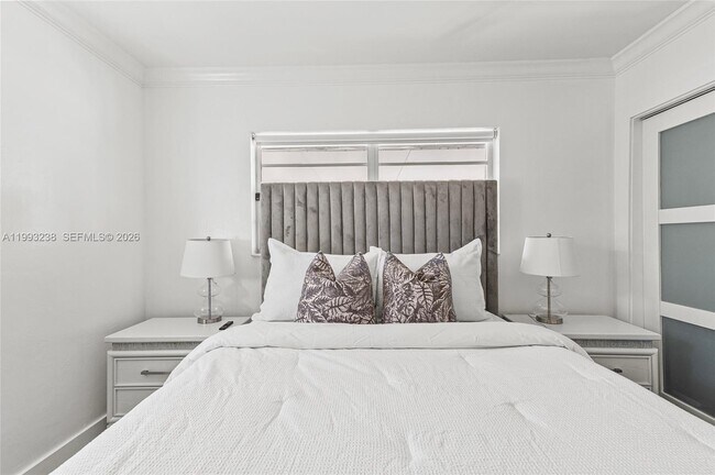 Building Photo - 2207 NE 16th Ave