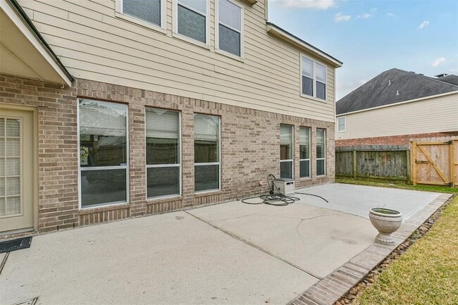 Building Photo - 13707 Elm Shores Dr