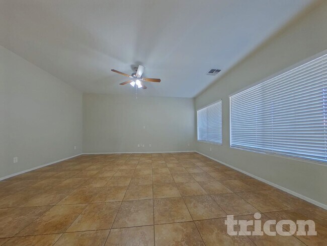 Building Photo - 15034 N 146th Ln