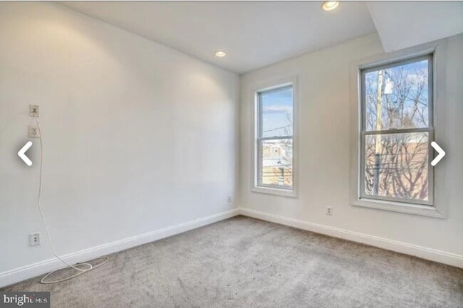 Building Photo - 111 E Cross St