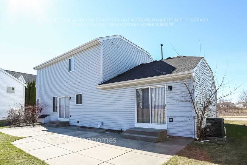 Building Photo - 290 S Annandale Dr