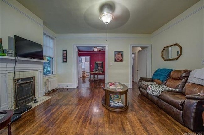 Building Photo - 506 S Lee St