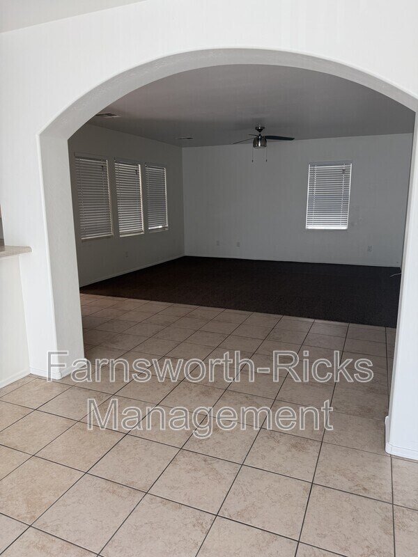 Building Photo - 1575 S Jacana Ln