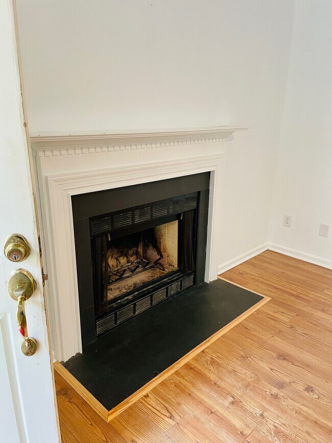 Building Photo - 122 Winners Cir