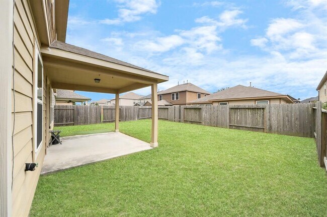 Building Photo - 9914 Swallow Dr