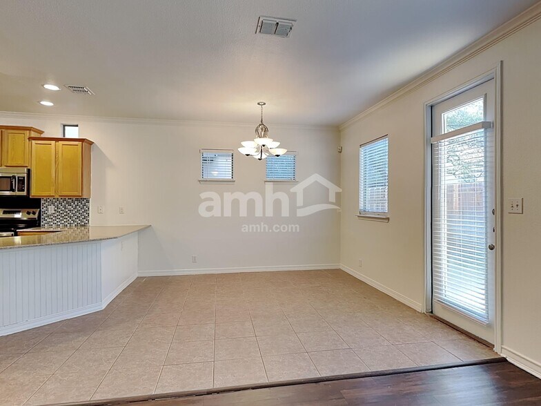 Building Photo - 1223 Cresswell Cove