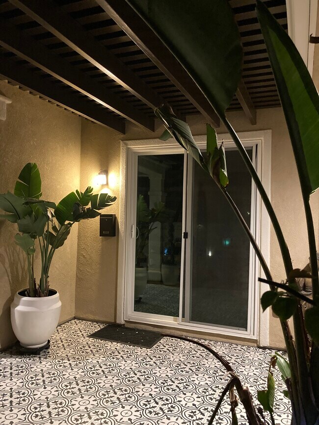 Separate entry to studio - 24734 Silver Stone Ct