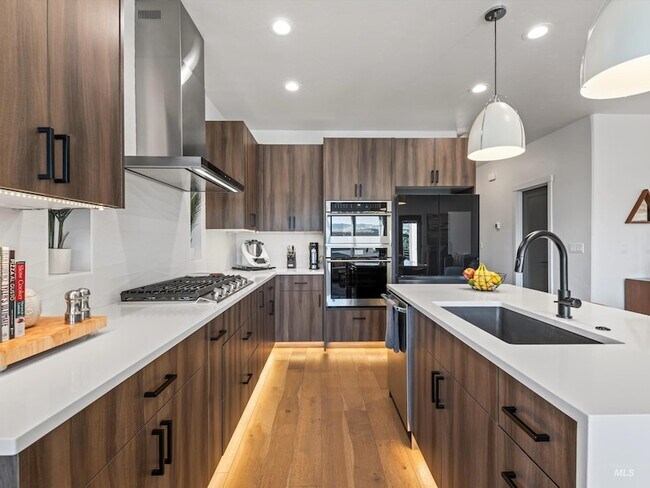 Building Photo - 1251 E Echelon Rdg Ln