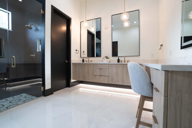 Building Photo - 13480 US-1