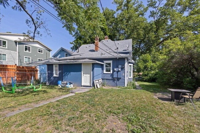 Building Photo - Newly updated 1 Bedroom 1 Bath Studio Styl...