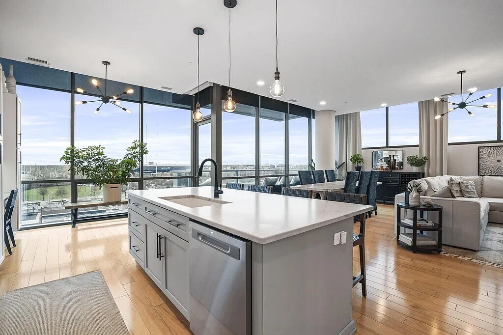 Kitchen - 300 W Spring St