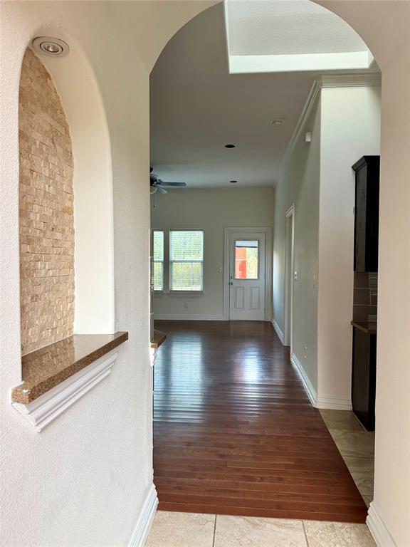 Building Photo - 398 Mesa Dr