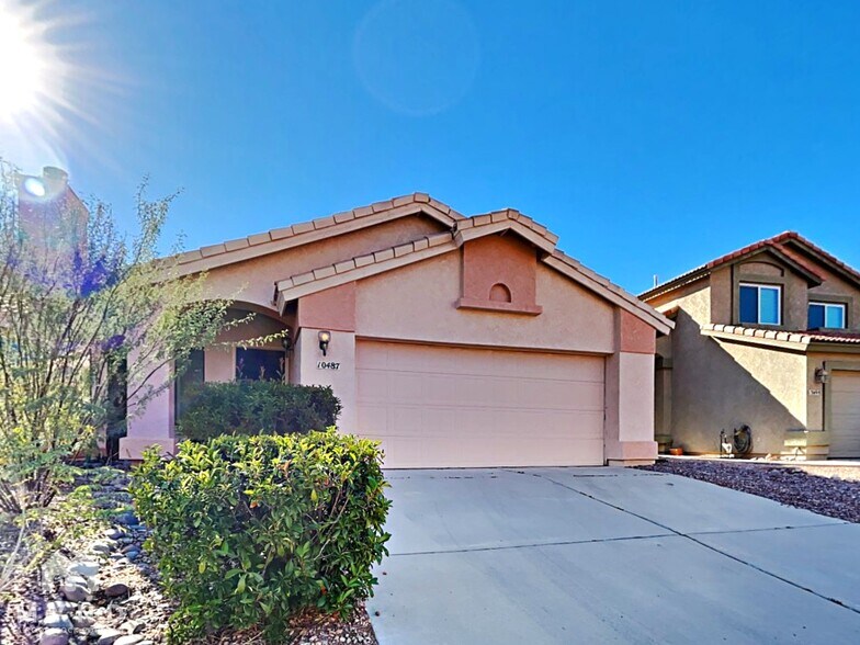 Building Photo - 10487 N Fairway Vista Ln