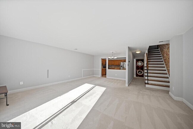 Building Photo - 3895 Steppes Ct