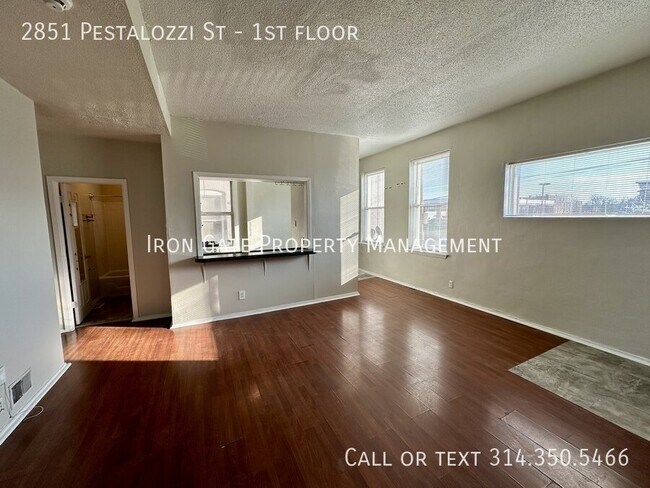 Building Photo - 2851 Pestalozzi St