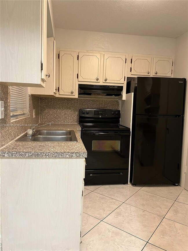 Building Photo - 1521 NW 43rd Ave